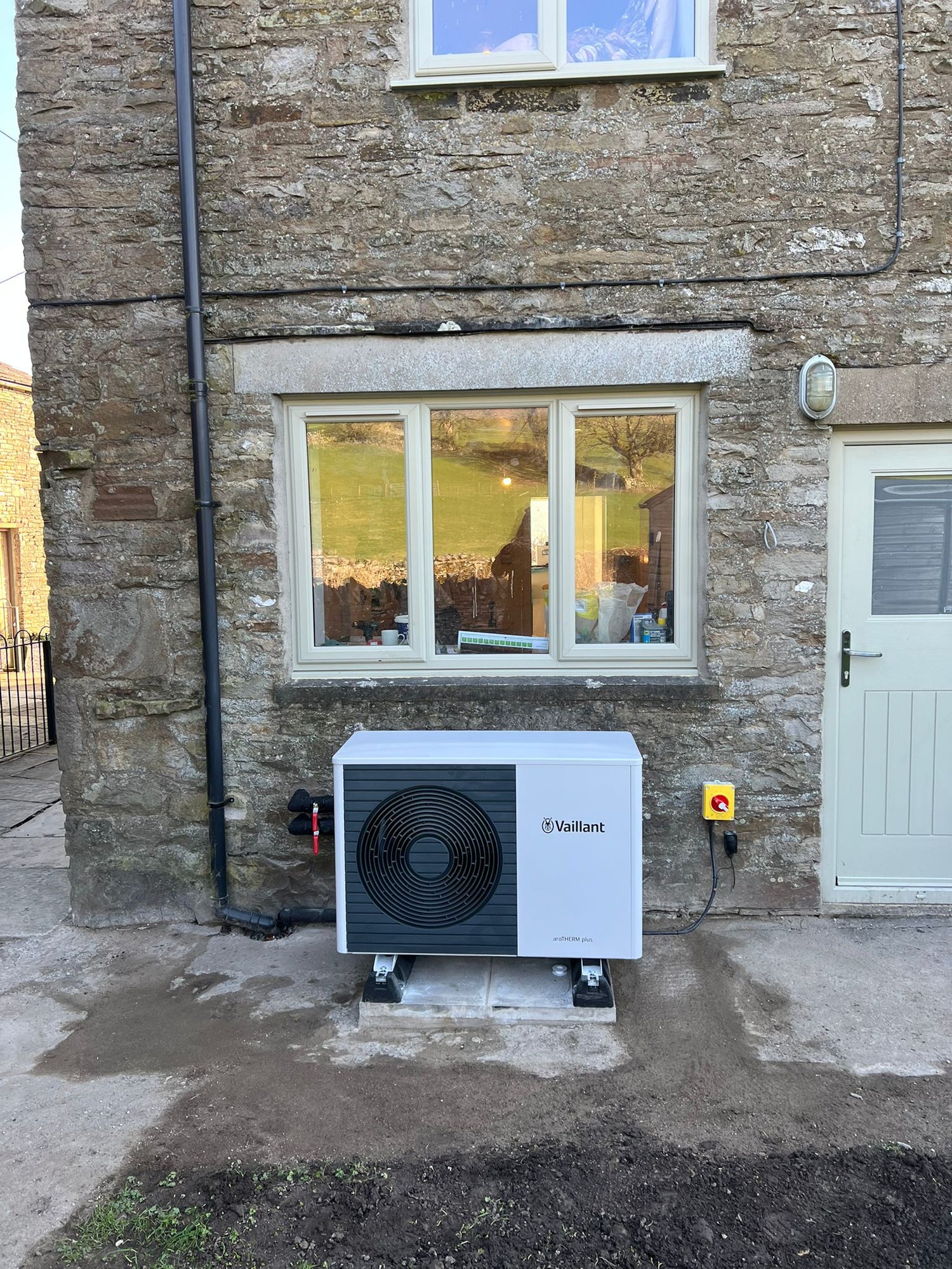 Vaillant Arotherm Plus 5kW air source heat pump installed by Heat My House